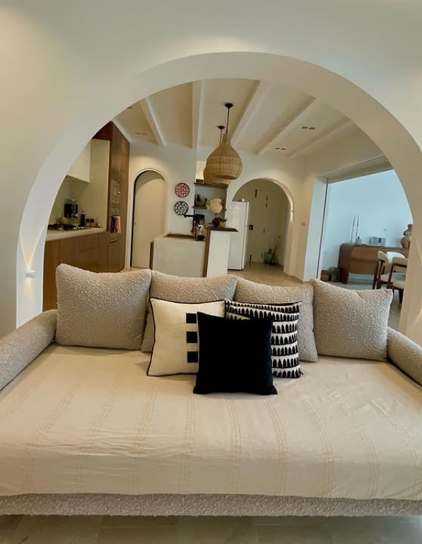 Arched indoor lounge